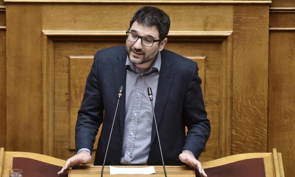Ηλιόπουλος: «Οι αθλητικοί χώροι μετατρέπονται σε πεδία μάχης - Δυστυχώς δεν είναι το πρώτο τέτοιο επεισόδιο»
